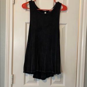 Black backless tank